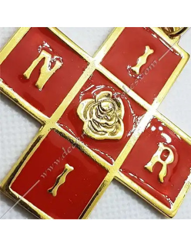 This jewel embodies the inner transformation of the mason