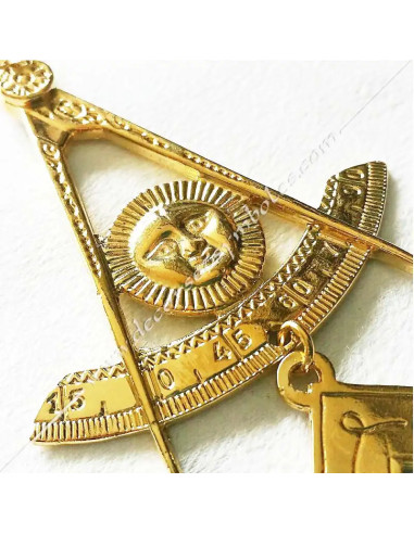 Attribut distinctif et prestigieux au sein de l'Atelier