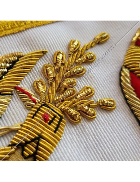 The red and green cockade with its gold fringes brings