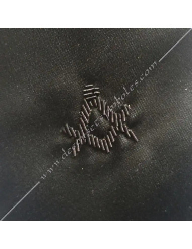 ACC011-cravates-maconniques-noires-equerres-compas-brodes-noir-cravattes-accessoires-cadeaux-fm-boutiques