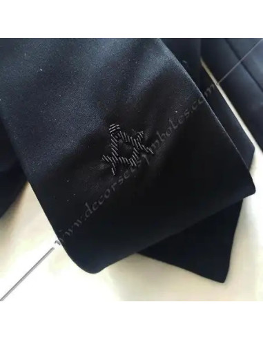 ACC011-cravates-maconniques-noires-equerres-compas-brodes-noir-cravattes-accessoires-fm-cadeaux-boutiques