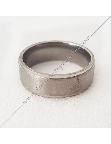 BFM040- bague-maconnique-acier-chrome-equerre-compas-bijoux-loges cadeaux-franc-maconnerie-hommes-femmes