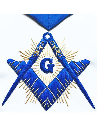 Blue ribbon 5 cm around the apron, 4 cm around the bib